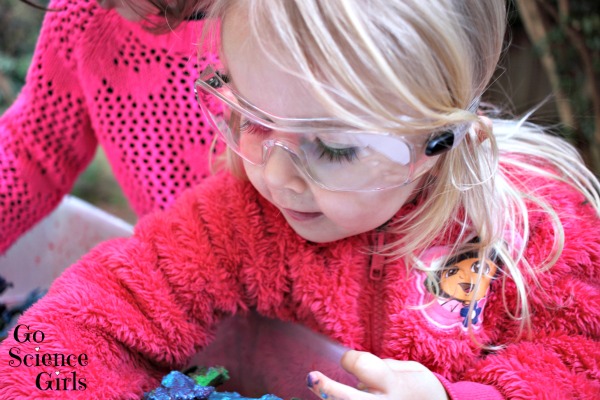 Toddler eye protection for safe and fun science play