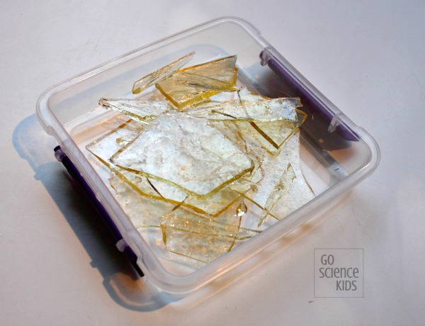Shards of edible sugar glass