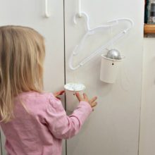 DIY Balance Scales - which one is heavier - fun science for toddlers and preschoolers, from Go Science Kids